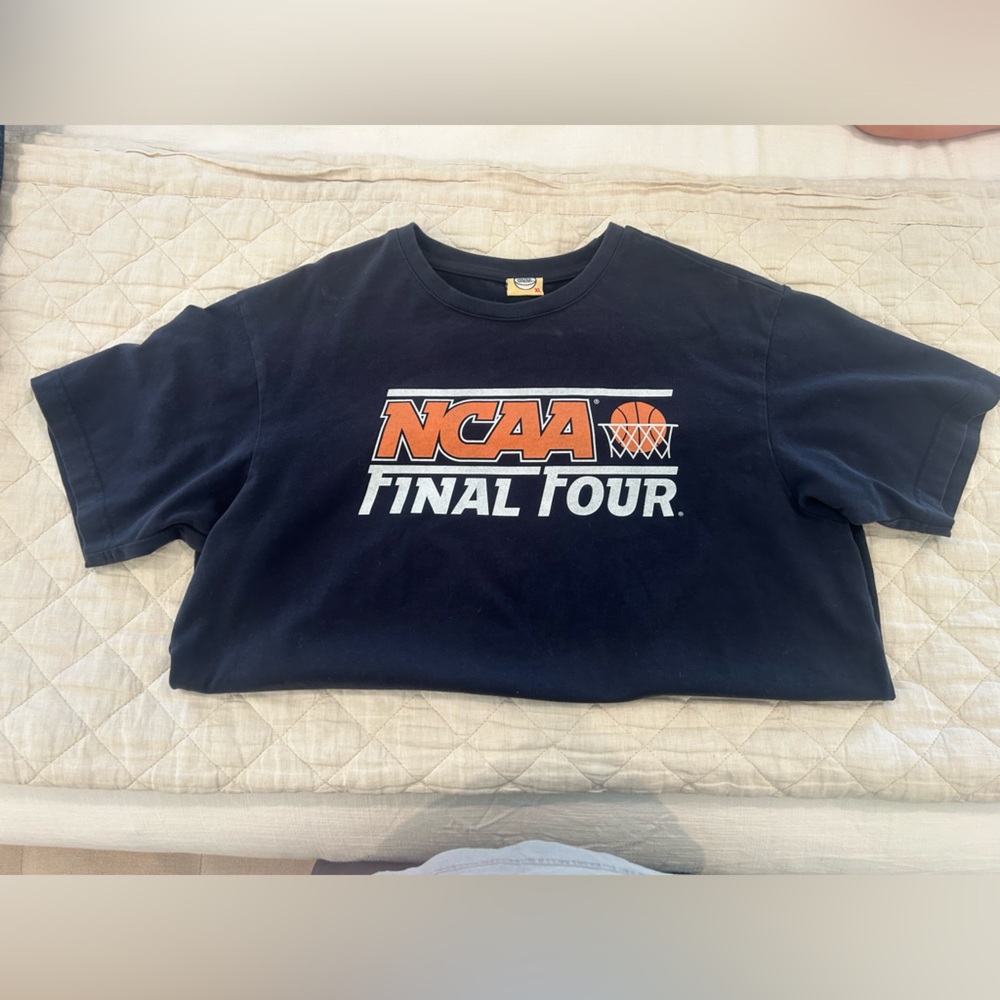 19Nine Vintage NCAA Final Four T shirt
